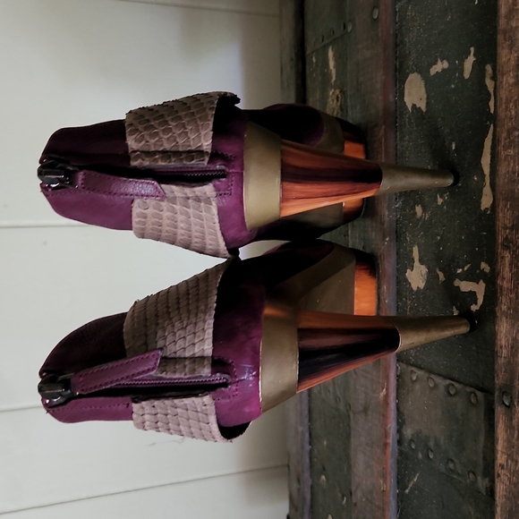 Devi Kroell Leather Platform Booties - Picture 5 of 16